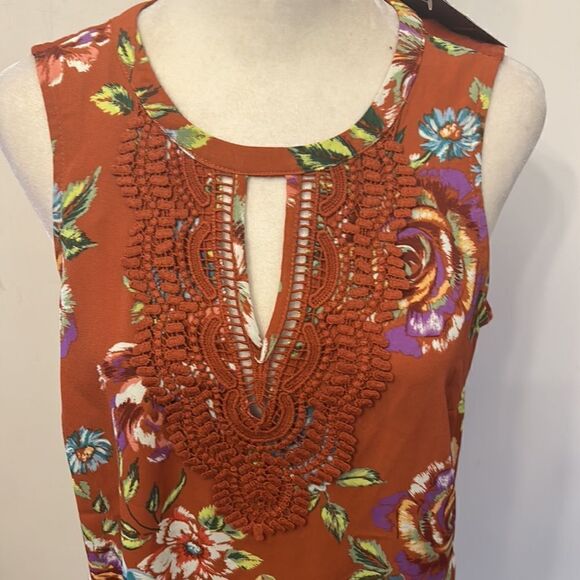 COPY - COPY - Daniel Rainn burnt orange floral mixed media sleeveless blouse Si… - Picture 3 of 10